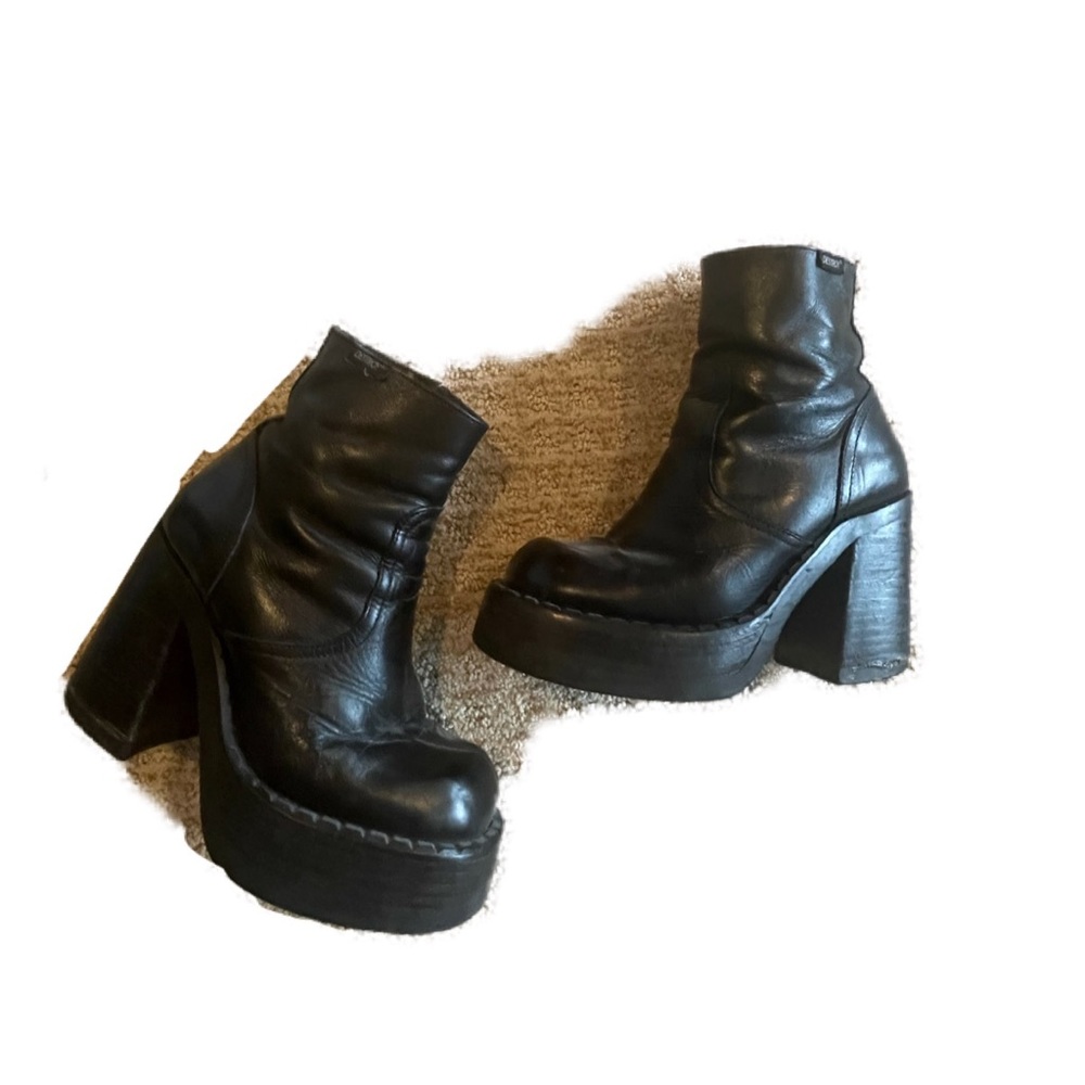 90’s Platform Leather boots by DESTROY!